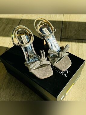 BADGLEY MISCHKA ‘Effie’ Silver Antique Crystal Bow Ankle-Strap Heels Size 5